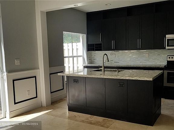 4th image of 258 Lake Monterey Cir #258
