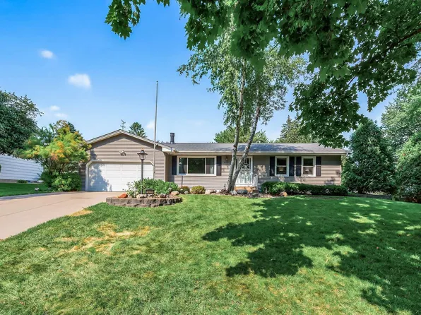 10019 Morris Rd, Bloomington, MN 55437