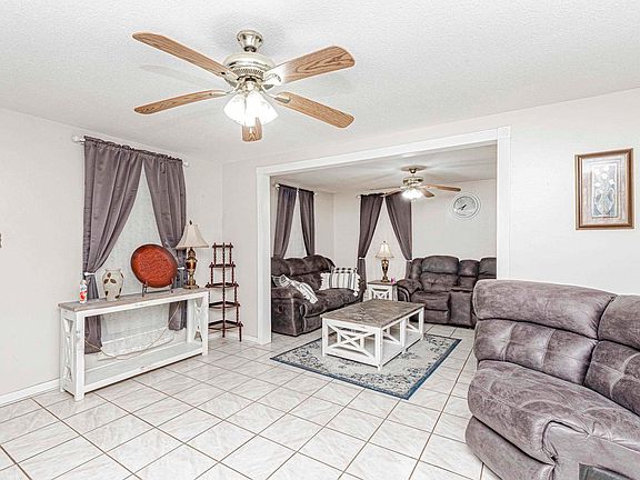 4th image of 404 Cypress Dr