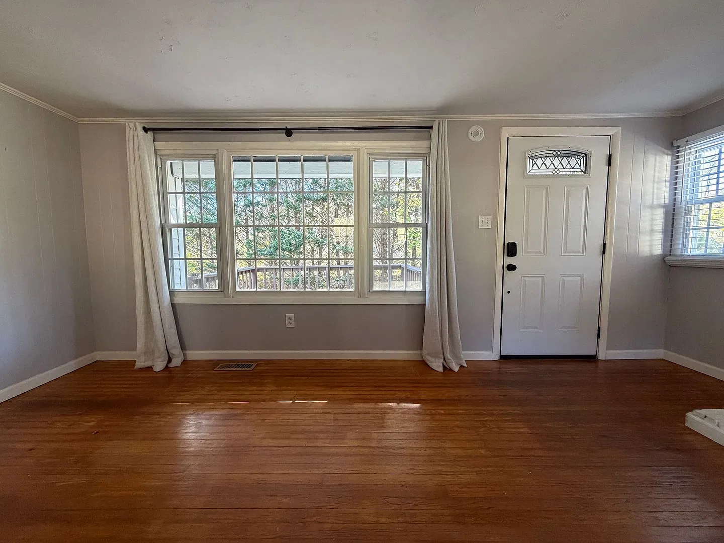 East AVL - Cute 3/1 with Flex Space and Shed — Photo 4