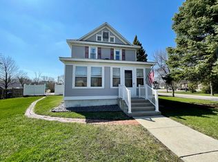402 S 10th St, Olivia, MN 56277