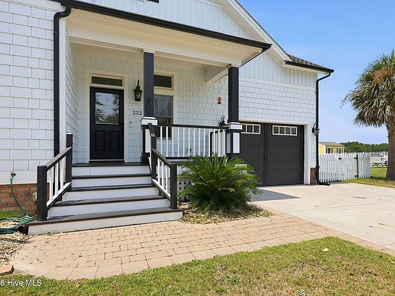 3rd image of 222 Taylorwood Drive
