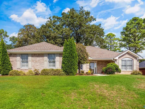 2503 Lawson Lake Ct SE, Huntsville, AL 35803