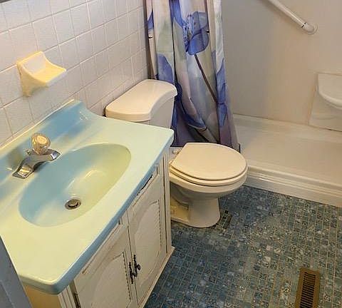 5th image of 4363 Leston Ave