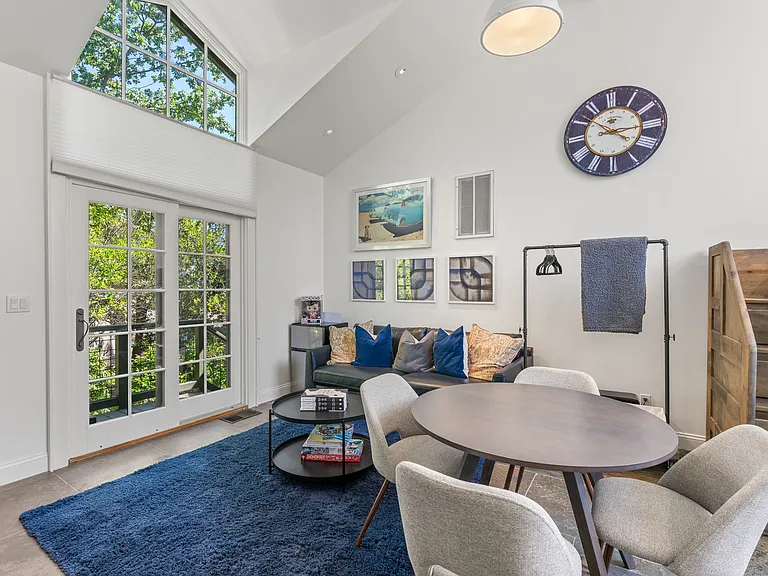 950 Mee Ln — Photo 40