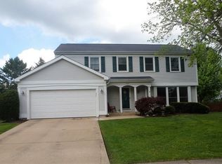 2158 Countryside Cir, Naperville, IL 60565