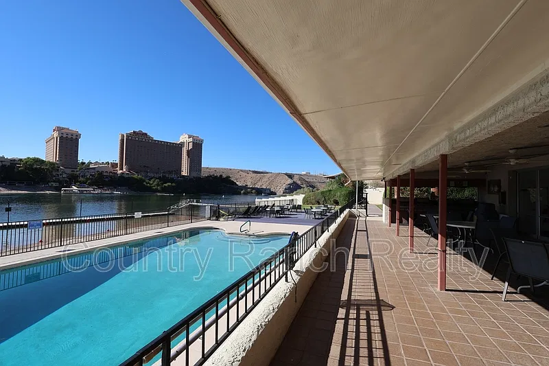 2 bed, 2.0 bath, 1026 sqft, $1,700 — Photo 4