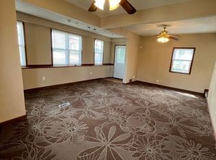 2016 Courtland Dr, Des moines, IA 50315