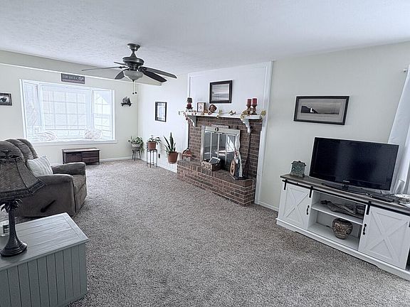 3rd image of 1604 46th St