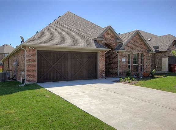 4th image of 2420 Perdenales Dr