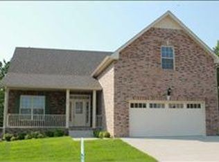 966 Willow Cir, Clarksville, TN 37043