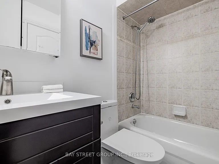35 William Poole Way — Photo 30