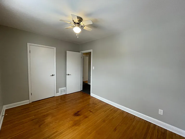 80 Barbara Ave — Photo 27