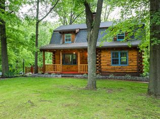 950 E St S, Suffield, CT 06078