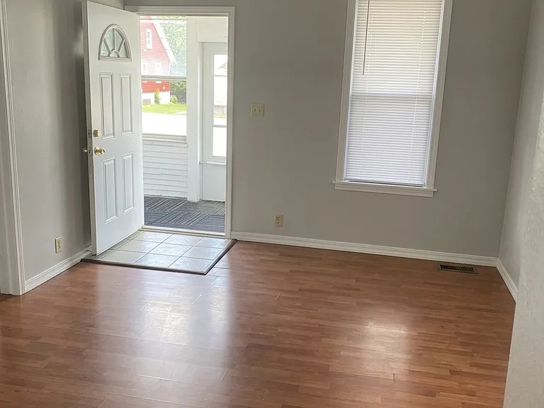 403 McKinley Ave — Photo 12