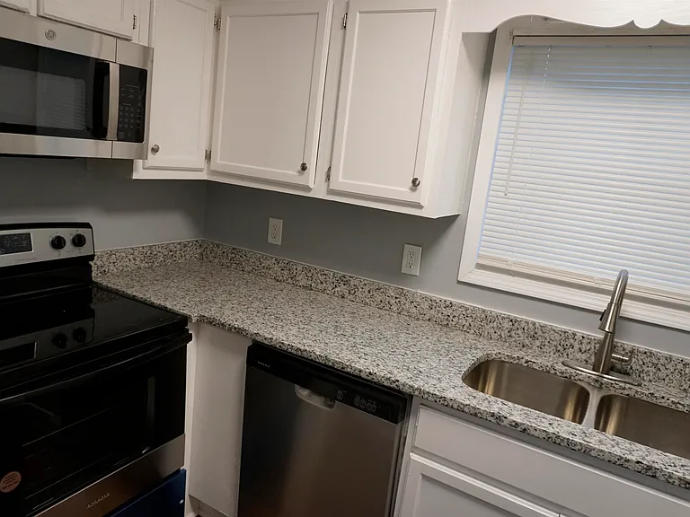 5489 Park Pl S — Photo 14