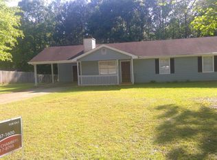 70 Woodcrest Dr, Covington, GA