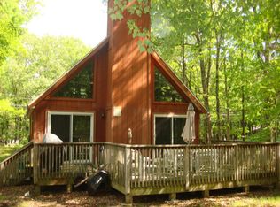 213 Tenawa Rd, Albrightsville, PA 18210