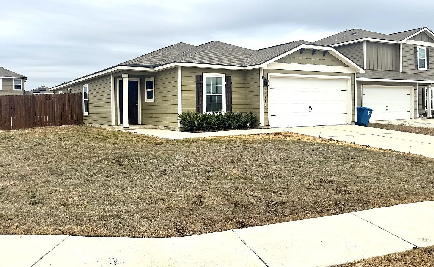 Move-In Ready 3-Bedroom, 2-Bath Home in Luckey Ranch West SA — Photo 1