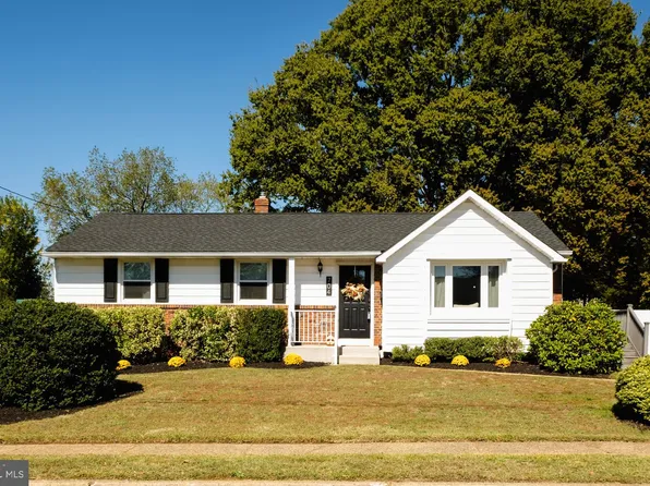 704 Endicott Ave, Cinnaminson, NJ 08077
