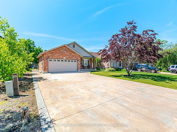 3rd image of 5122 Meadowood Ln