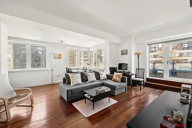 425 5th Avenue, #28A
