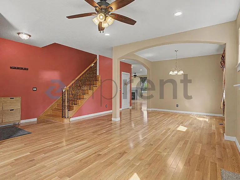 132 NE 63rd Ave — Photo 10