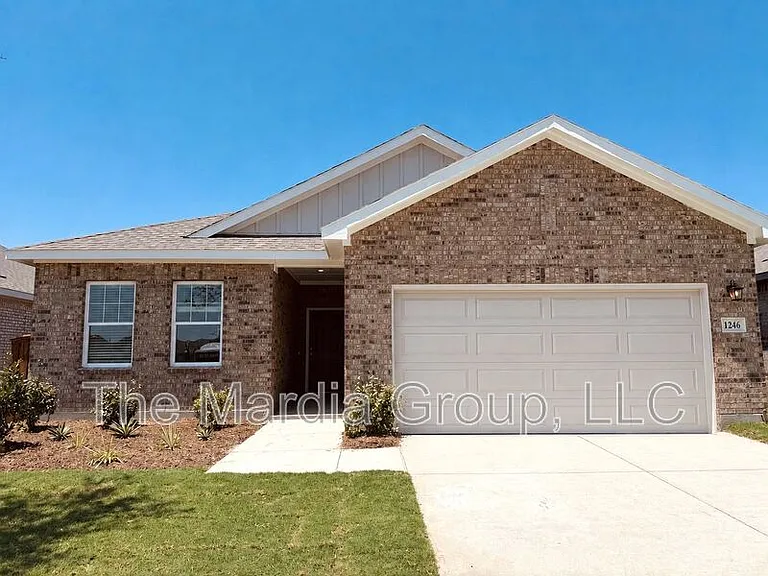 1246 Lambert Dr — Photo 1
