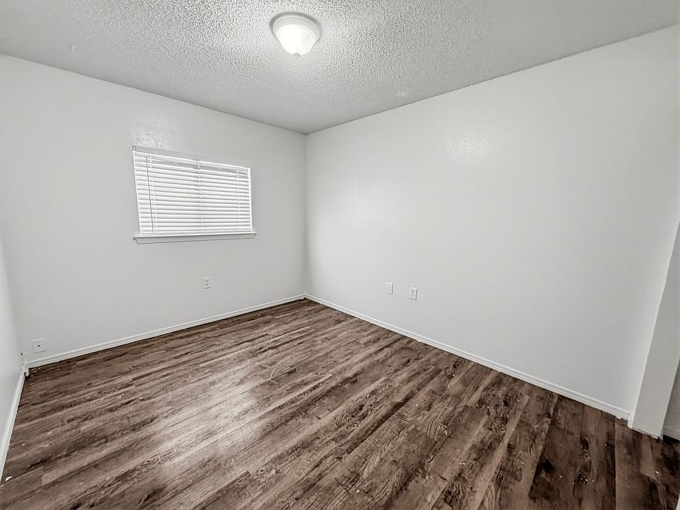 1st image of 2001-2111 W Jackson Ave #2015