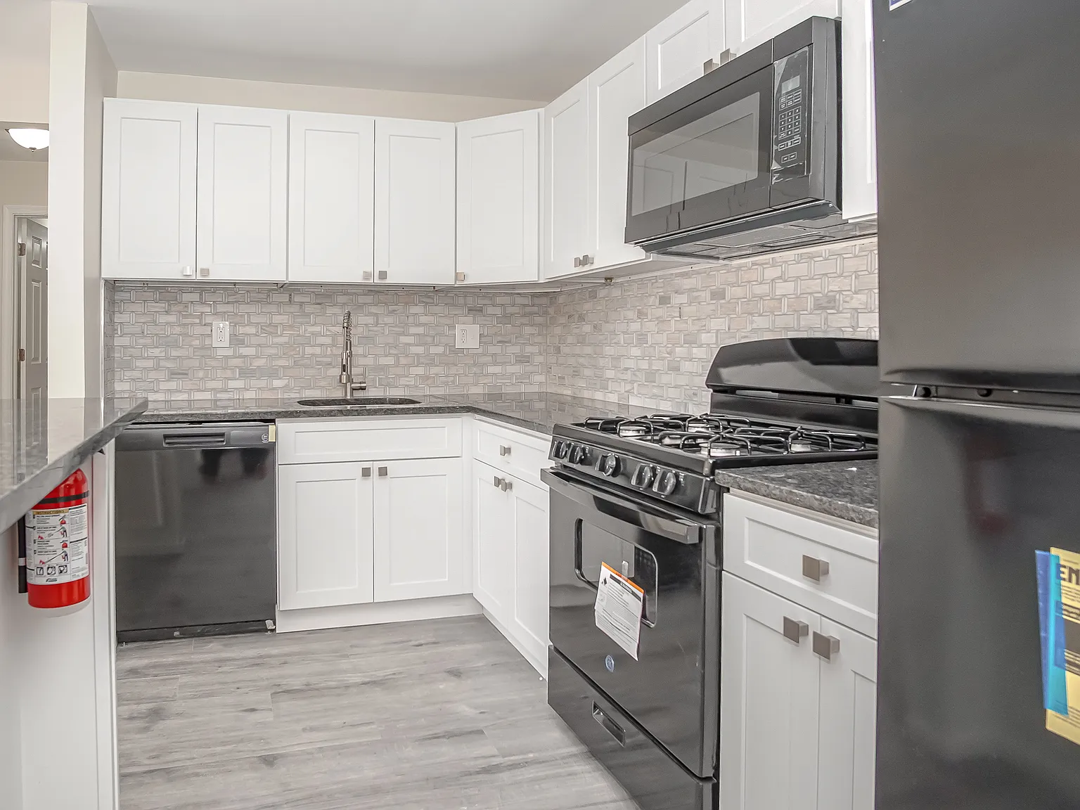 300 Broadway - C12 — Photo 1