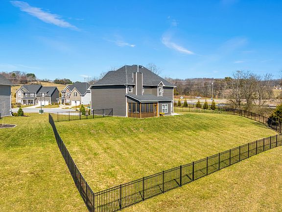 4th image of 8403 Creek Valley Ln
