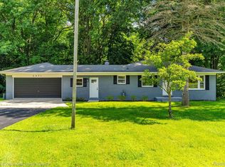 2371 Arlington Rd, Columbus, MI 48063