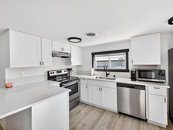 5th image of 810 Smith Ave