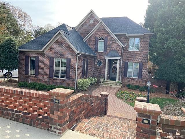 1st image of 146 Emerald Dr