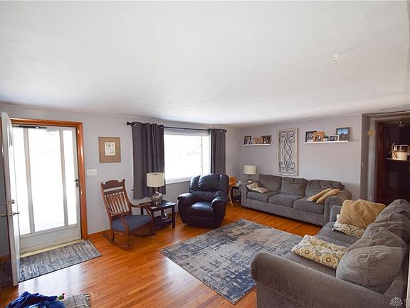 4th image of 151 Green Vista Dr