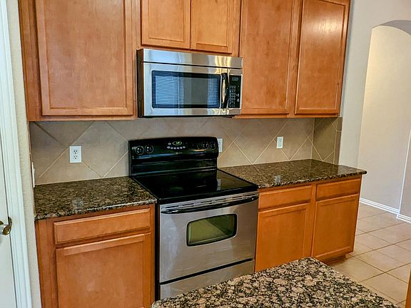 4th image of 2613 Navasota Dr