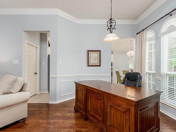 4th image of 1516 Tanglewood Dr