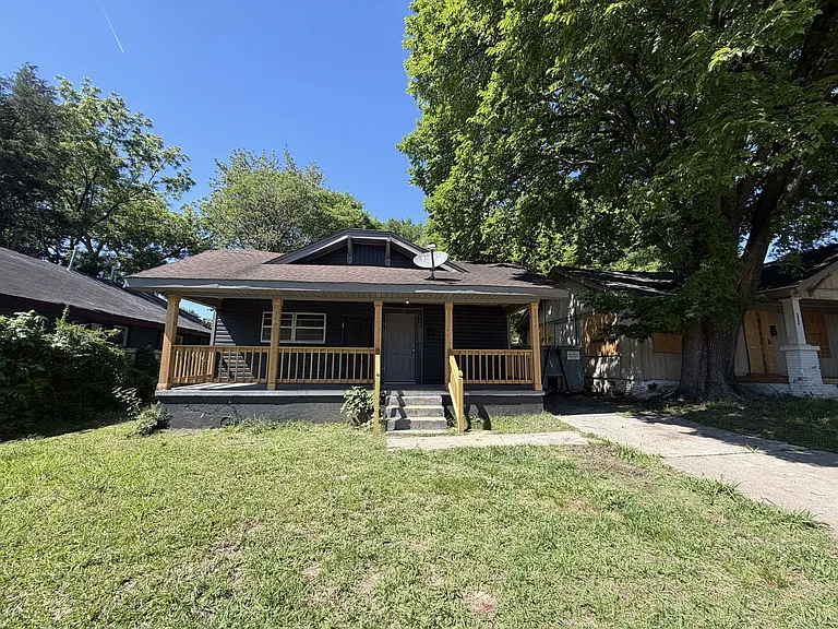 3482 Lamphier Ave — Photo 2