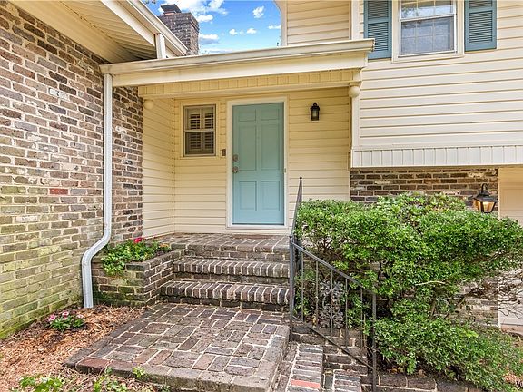 4th image of 2713 Claymont Cir