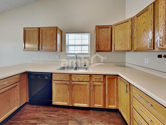 3rd image of 6002 Candlewick Dr