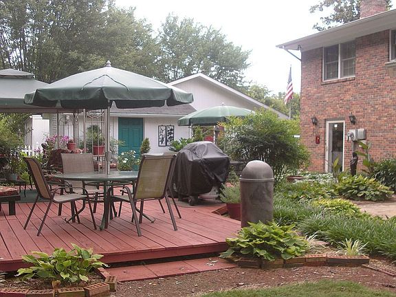 Beautiful gardens & great space for entertaining