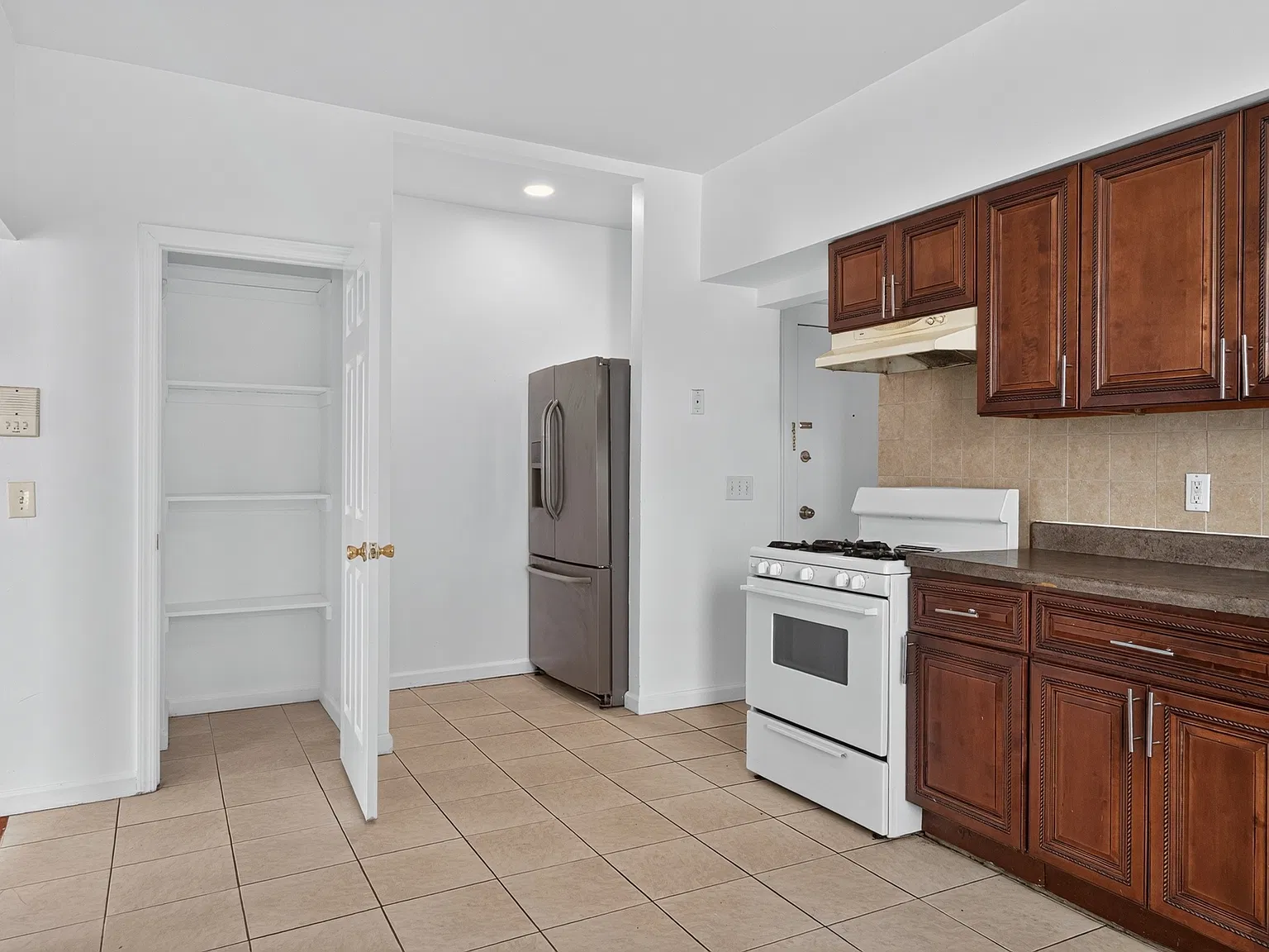 2 bed, $2,200 — Photo 2