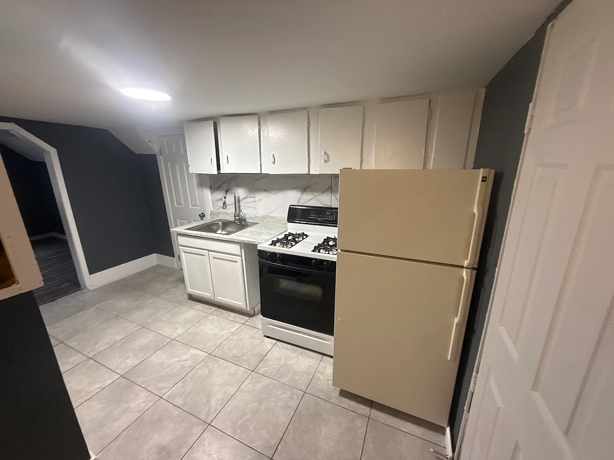 Building Photo - Earl St
