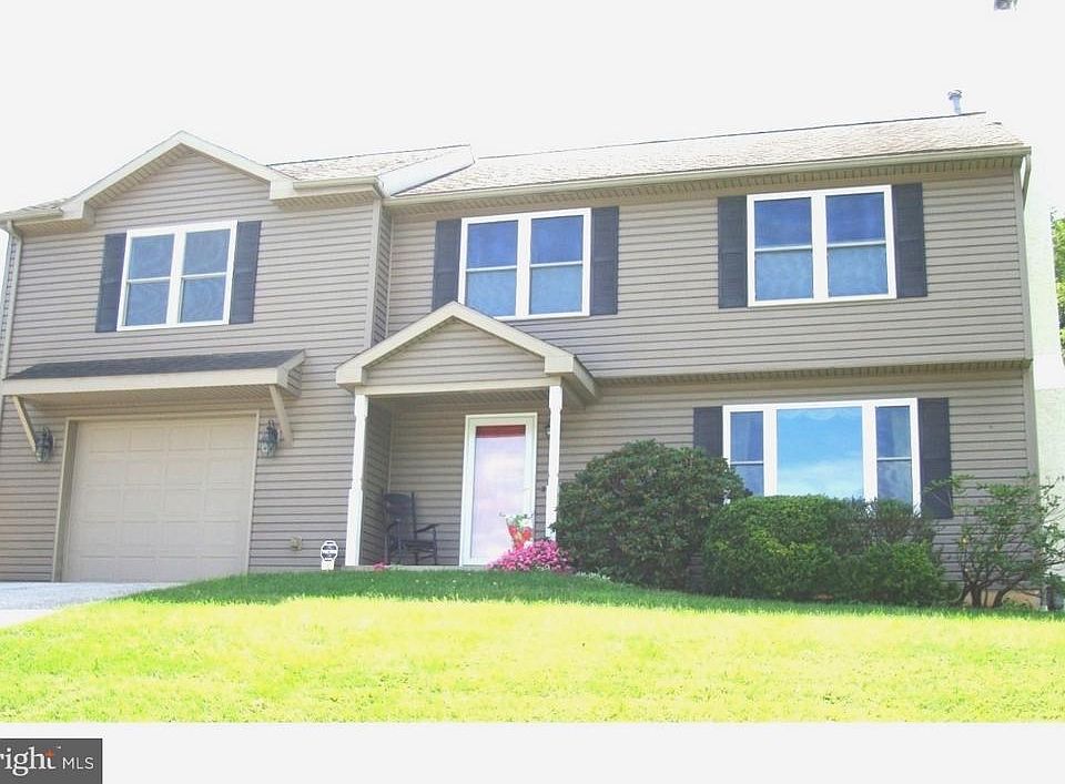 1st image of 412 Donofrio Dr