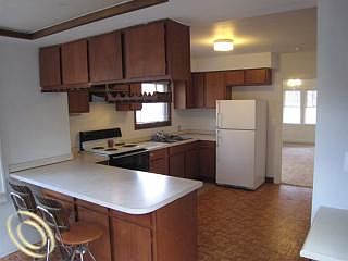 2nd image of 749 Lounsbury Ave