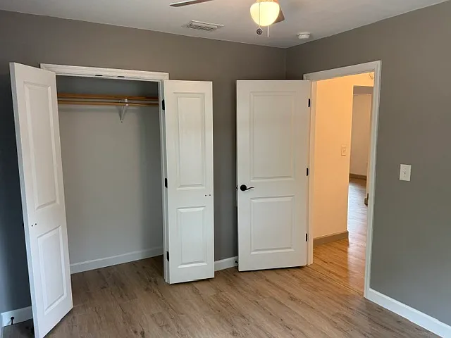 1360 Marshall Dr — Photo 17