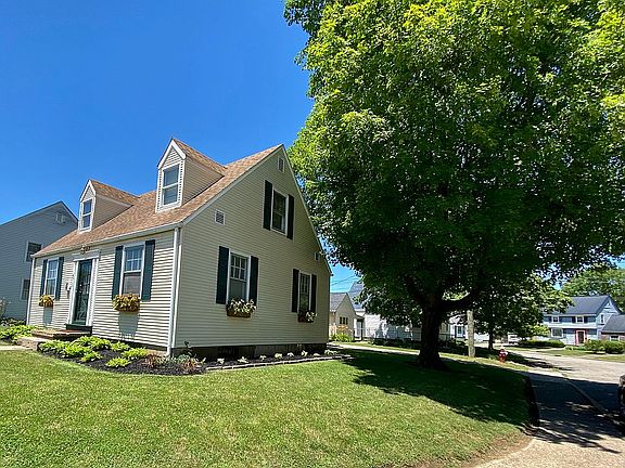 Great corner lot!