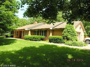 475 Colston Dr, Falling Waters, WV 25419