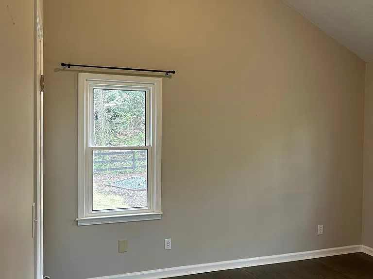 1645 Pilgrim Rd — Photo 7
