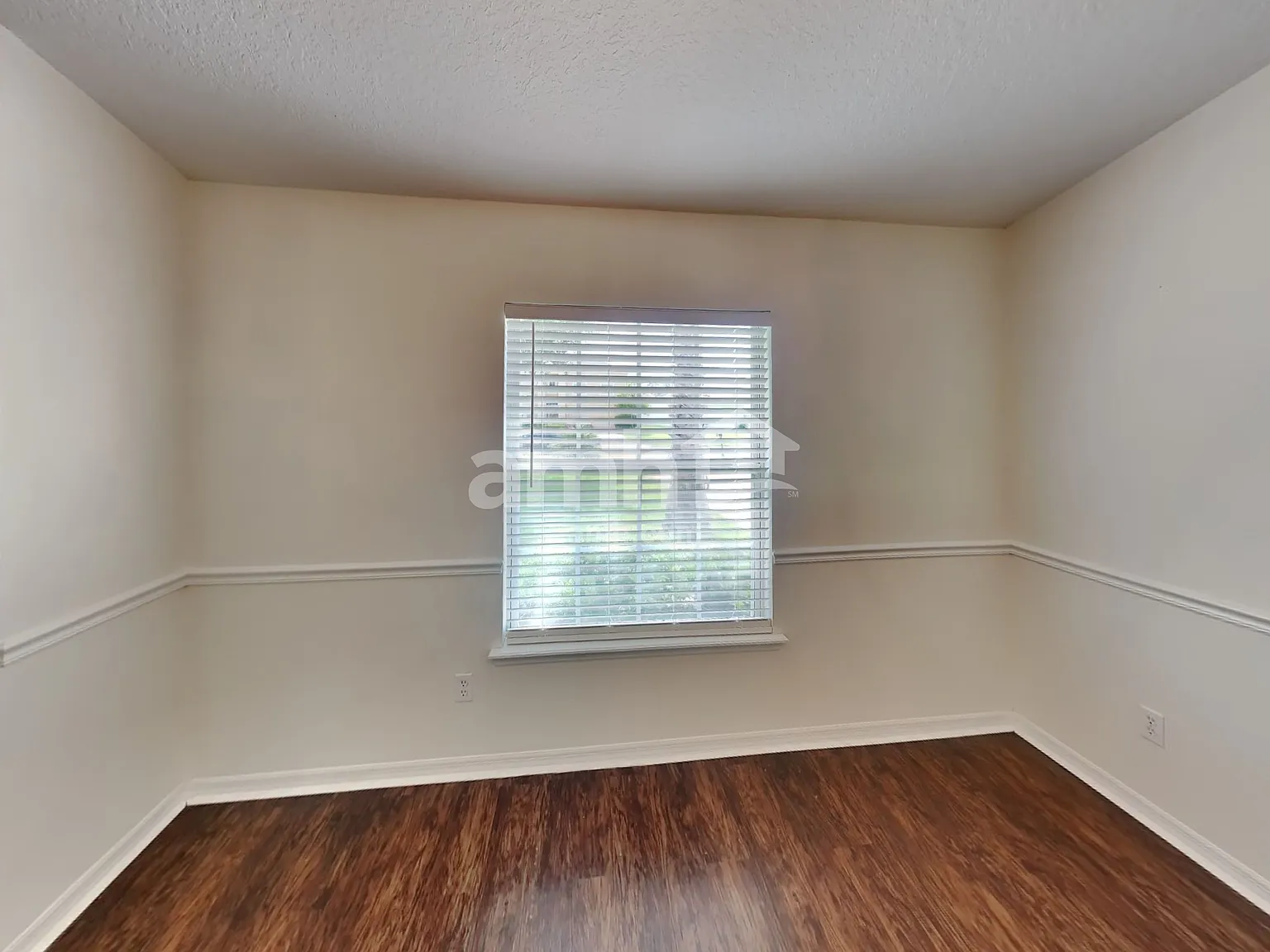 3 bed, 2.0 bath, 1810 sqft, $2,245 — Photo 4